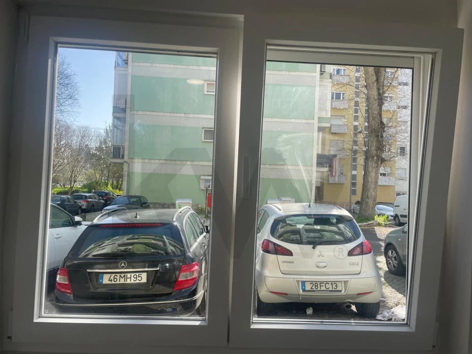 Apartamento T2 para Venda em Benfica Foto 18