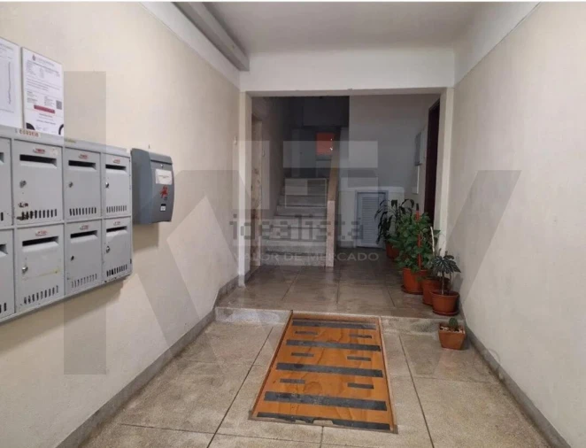 Apartamento T2 para Venda em Benfica Foto 2