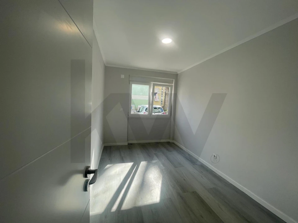 Apartamento T2 para Venda em Benfica Foto 8