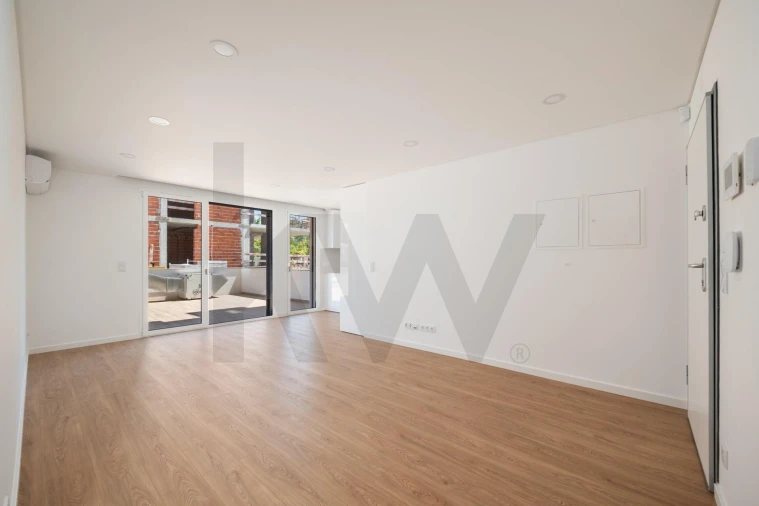 Apartamento T2 para Venda em Santo Antonio dos Olivais Foto 4