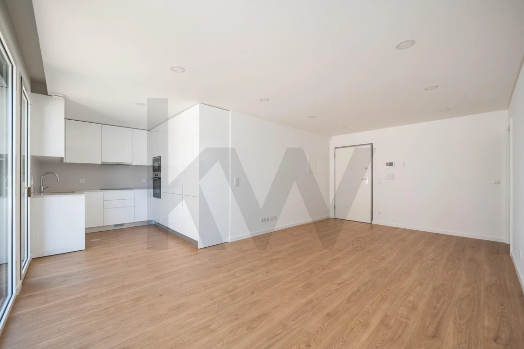 Apartamento T2 para Venda em Santo Antonio dos Olivais Foto 5