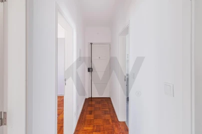 Apartamento T2 para Arrendamento em Algés, Linda-A-Velha e Cruz Quebrada-Dafundo