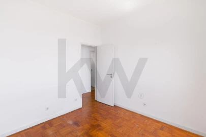 Apartamento T2 para Arrendamento em Algés, Linda-A-Velha e Cruz Quebrada-Dafundo