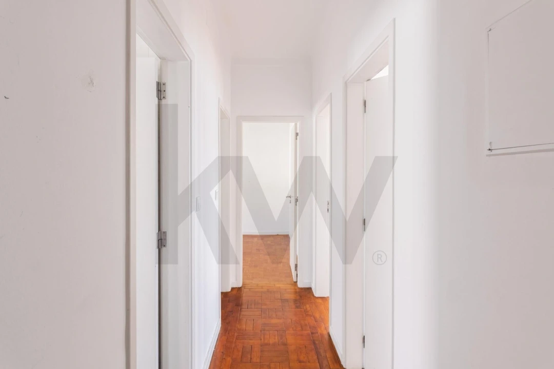 Apartamento T2 para Arrendamento em Algés, Linda-A-Velha e Cruz Quebrada-Dafundo Foto 12