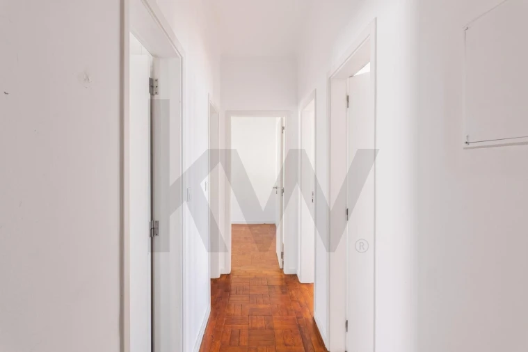 Apartamento T2 para Arrendamento em Algés, Linda-A-Velha e Cruz Quebrada-Dafundo Foto 12