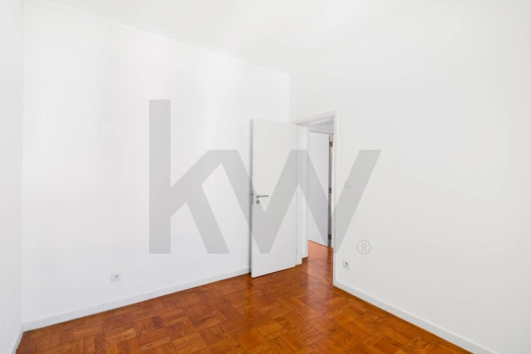 Apartamento T2 para Arrendamento em Algés, Linda-A-Velha e Cruz Quebrada-Dafundo Foto 10
