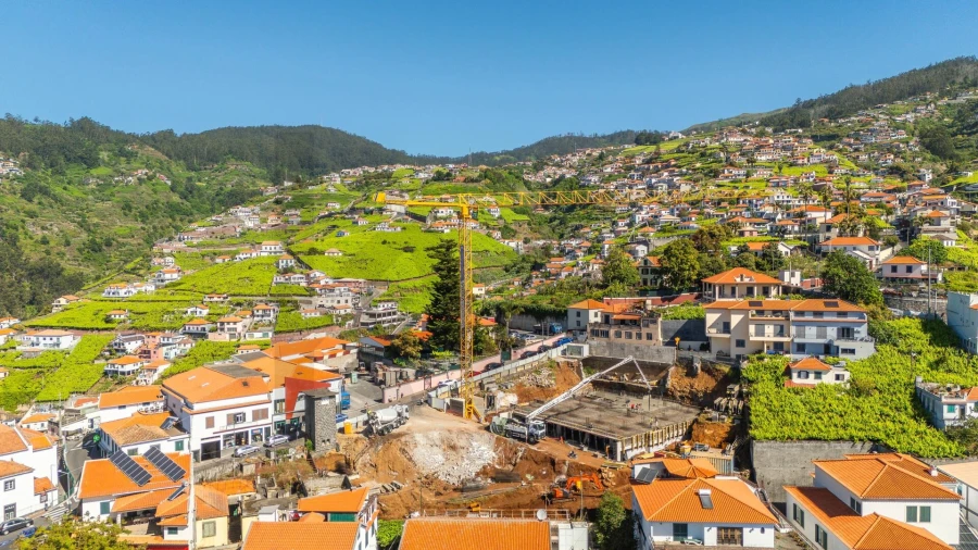 Apartamento T2 para Venda em Estreito de Camara de Lobos Foto 12