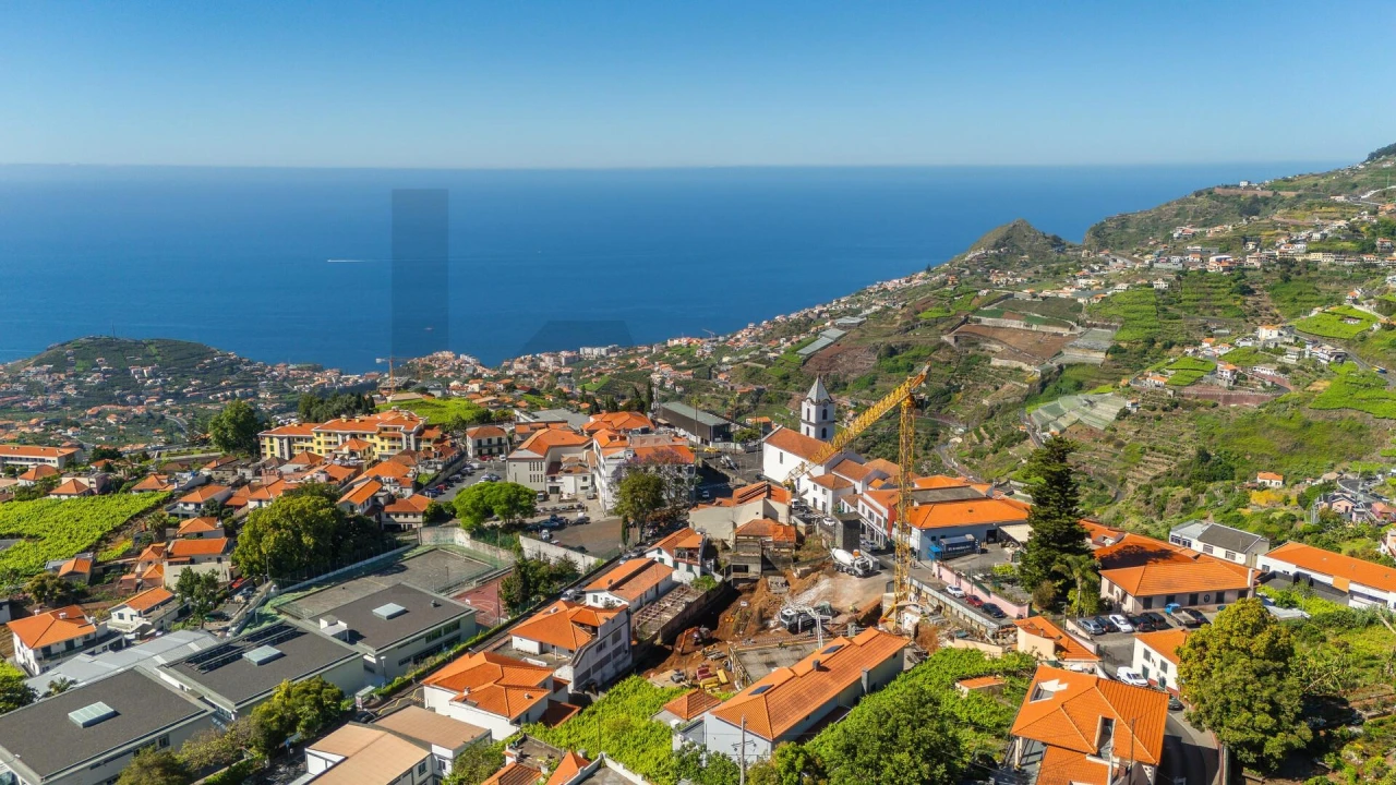 Apartamento T2 para Venda em Estreito de Camara de Lobos Foto 9
