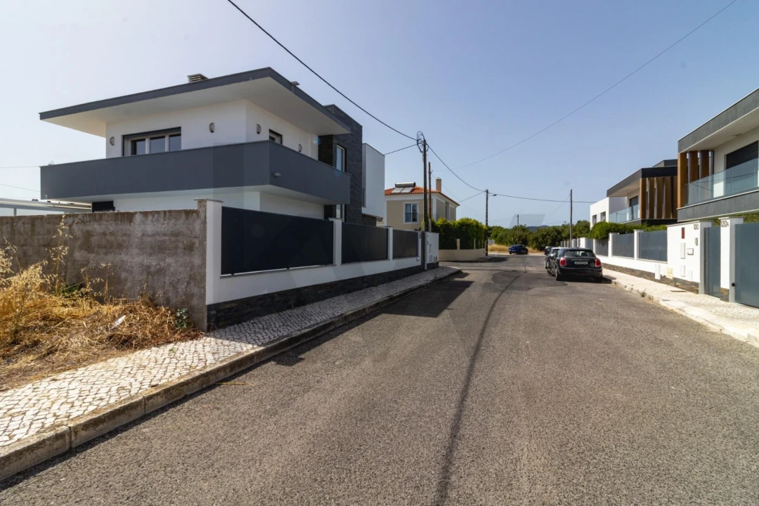 Moradia T4 para Venda em Alcabideche Foto 43