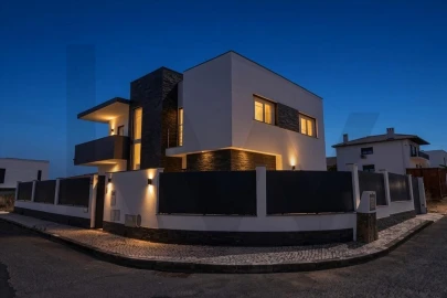 Moradia T4 para Venda em Alcabideche