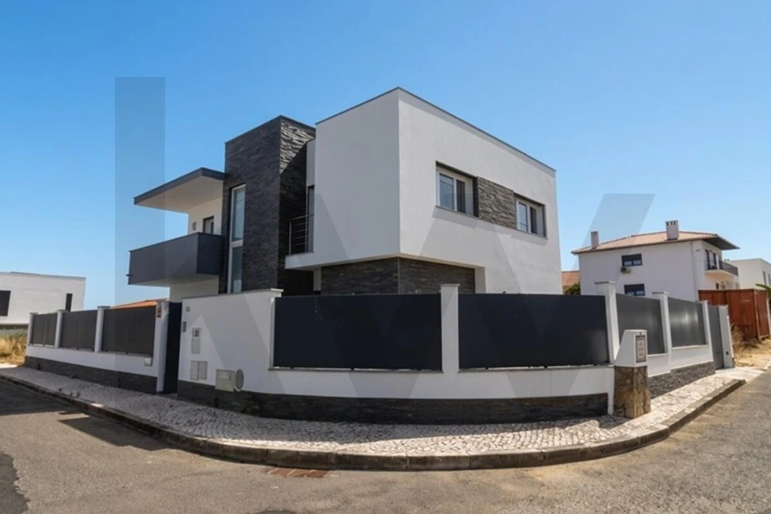 Moradia T4 para Venda em Alcabideche Foto 1