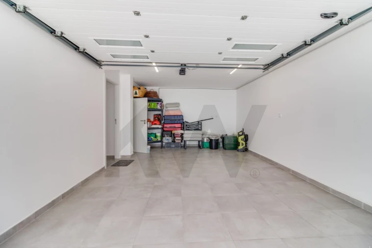 Moradia T4 para Venda em Alcabideche Foto 35