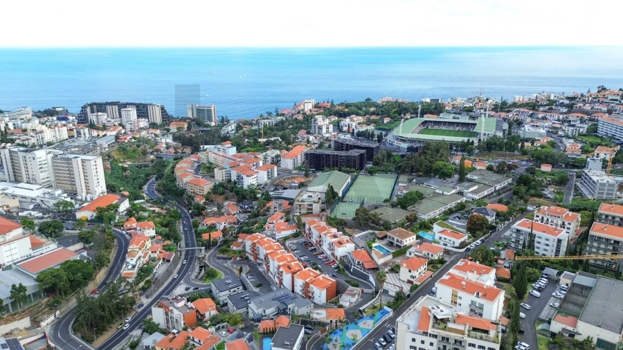 Apartamento T2 para Arrendamento em São Martinho Foto 16