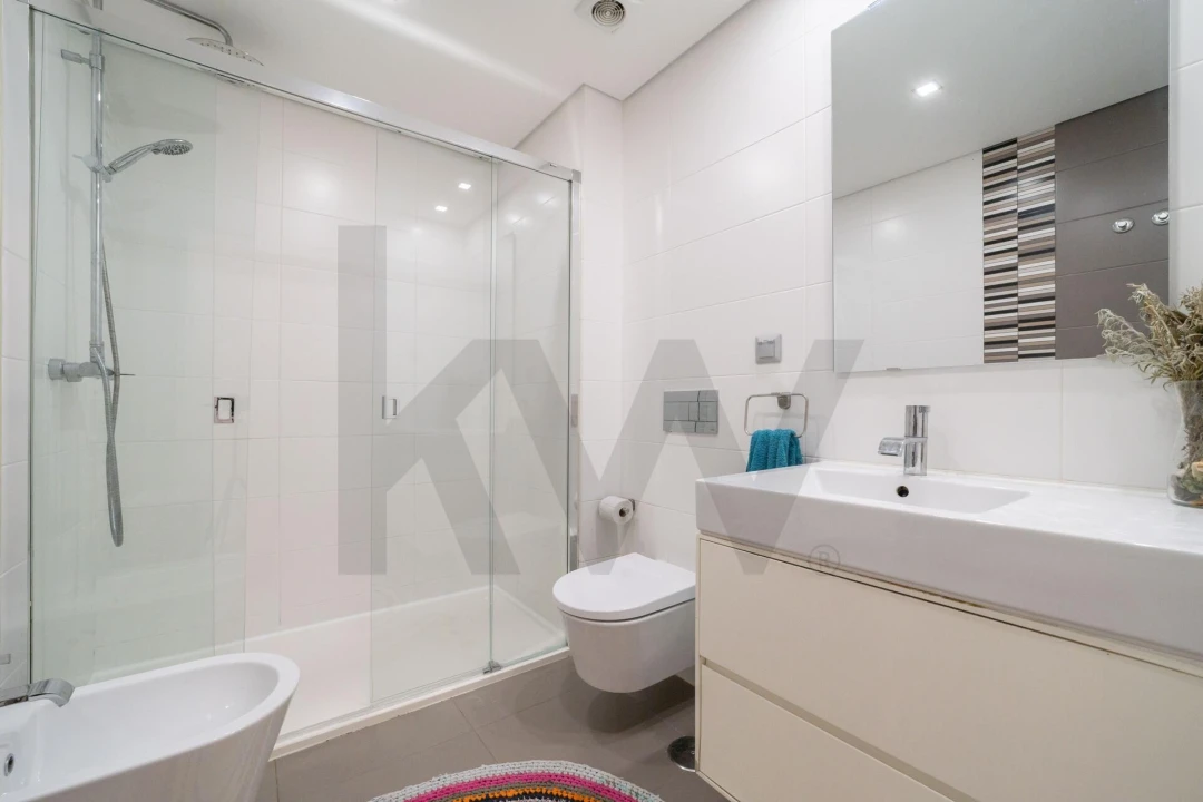 Apartamento T2 para Venda em Ajuda Foto 12