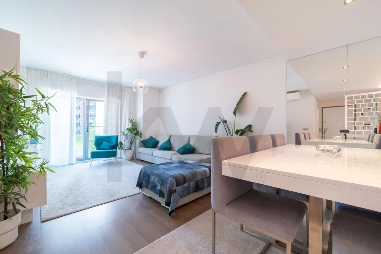 Apartamento T2 para Venda em Ajuda Foto 3