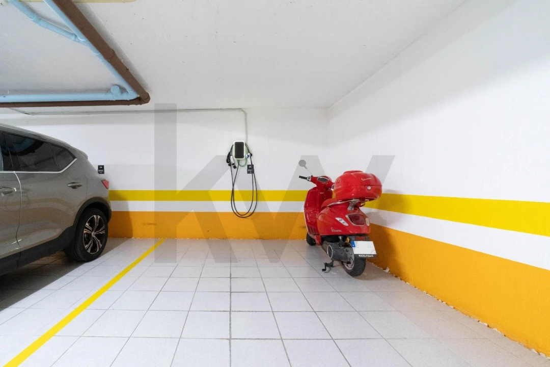 Apartamento T2 para Venda em Ajuda Foto 24