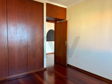 Apartamento T1 para Arrendamento em Caniço