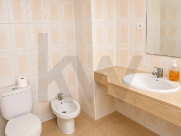 Apartamento T1 para Arrendamento em Caniço
