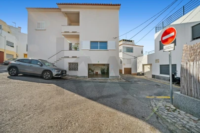 Moradia T5 para Venda em Alcantarilha e Pêra