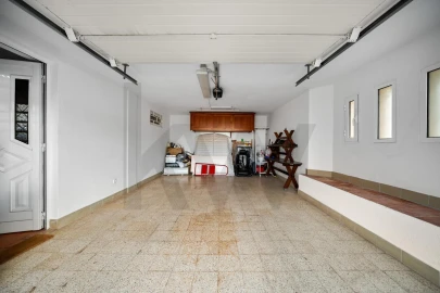Moradia T5 para Venda em Alcantarilha e Pêra