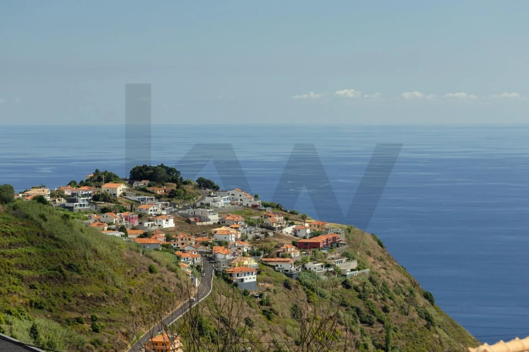 Moradia T3 para Venda em Arco da Calheta Foto 5