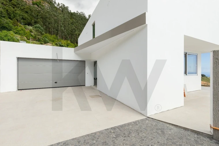 Moradia T3 para Venda em Arco da Calheta Foto 7