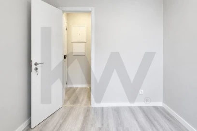 Apartamento T3 para Venda em Laranjeiro e Feijó