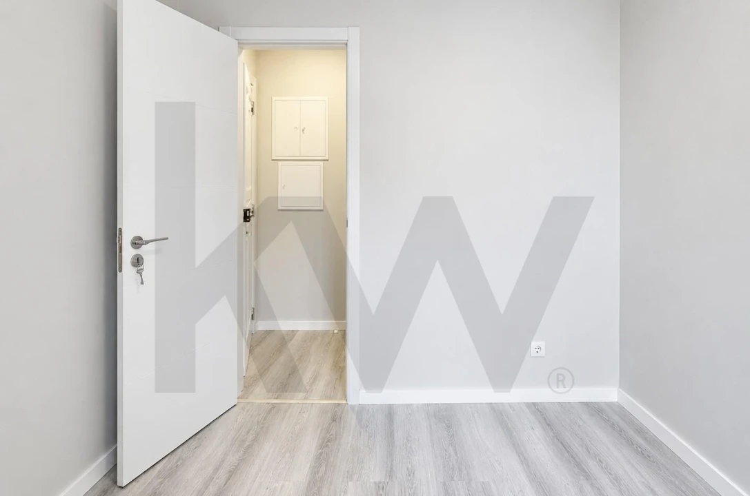 Apartamento T3 para Venda em Laranjeiro e Feijó Foto 9