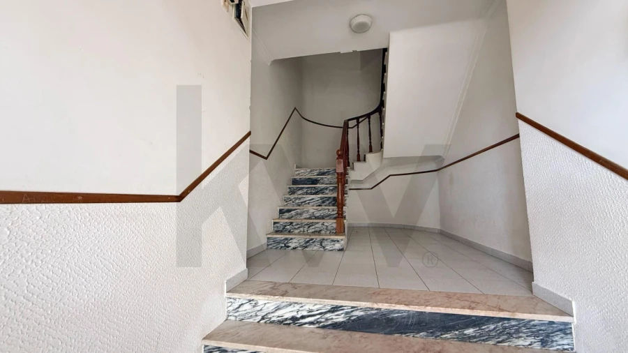 Apartamento T2 para Venda em Quinta do Conde Foto 2