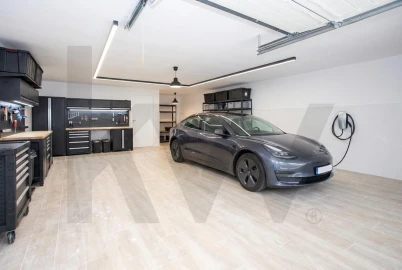 Moradia T4 para Venda em Charneca de Caparica e Sobreda