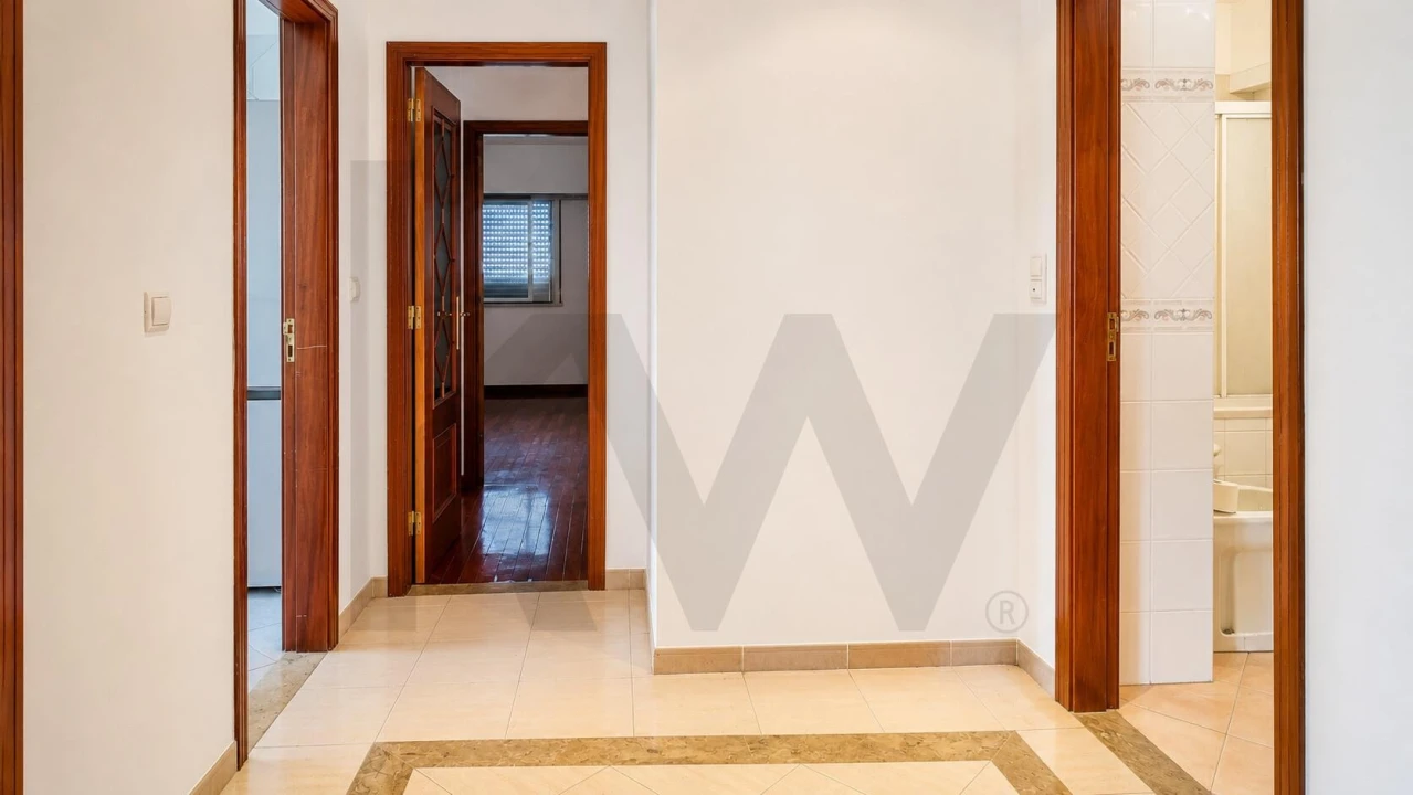 Apartamento T3 para Venda em Sacavém e Prior Velho Foto 11