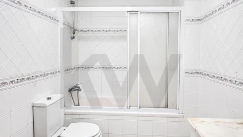 Apartamento T3 para Venda em Sacavém e Prior Velho