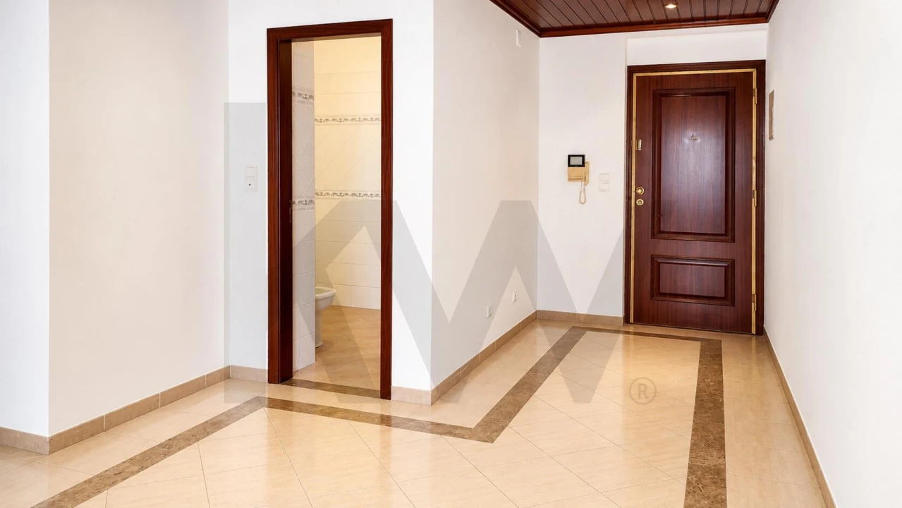Apartamento T3 para Venda em Sacavém e Prior Velho Foto 9