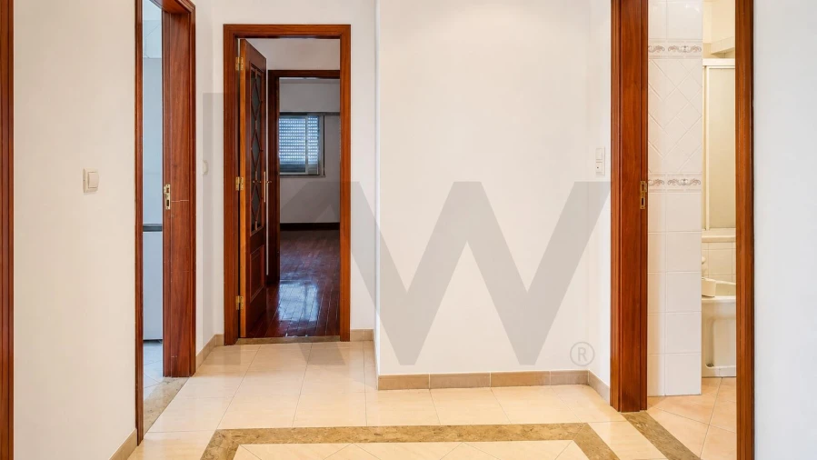 Apartamento T3 para Venda em Sacavém e Prior Velho Foto 11