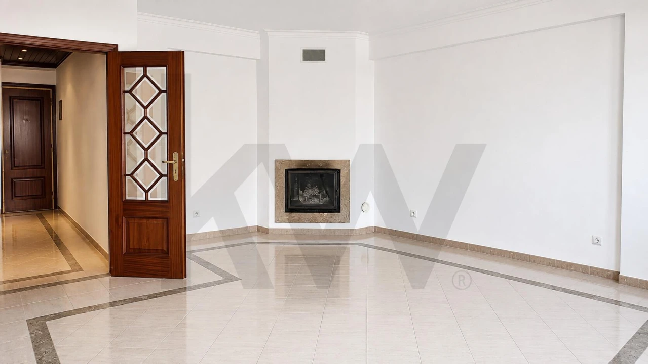 Apartamento T3 para Venda em Sacavém e Prior Velho Foto 3