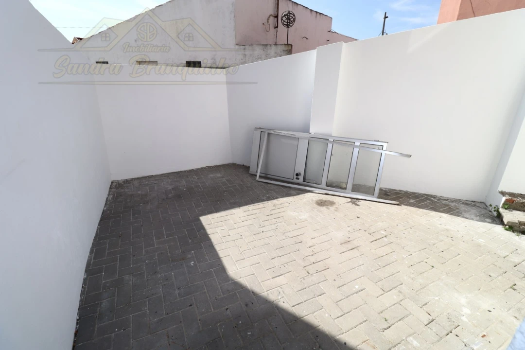 Apartamento T2 para Venda em Santa Maria, São Pedro e Matacães Foto 7