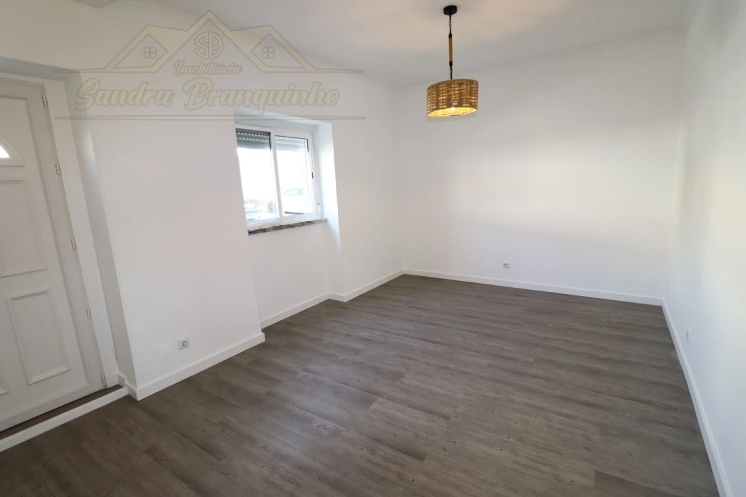 Apartamento T2 para Venda em Santa Maria, São Pedro e Matacães Foto 20