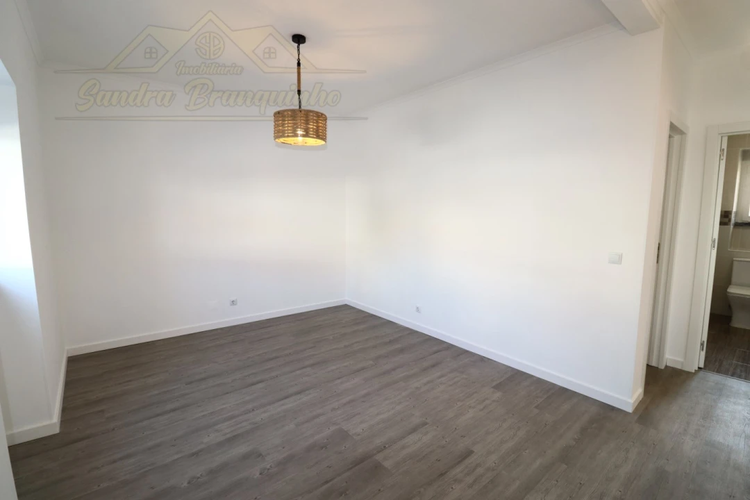 Apartamento T2 para Venda em Santa Maria, São Pedro e Matacães Foto 21