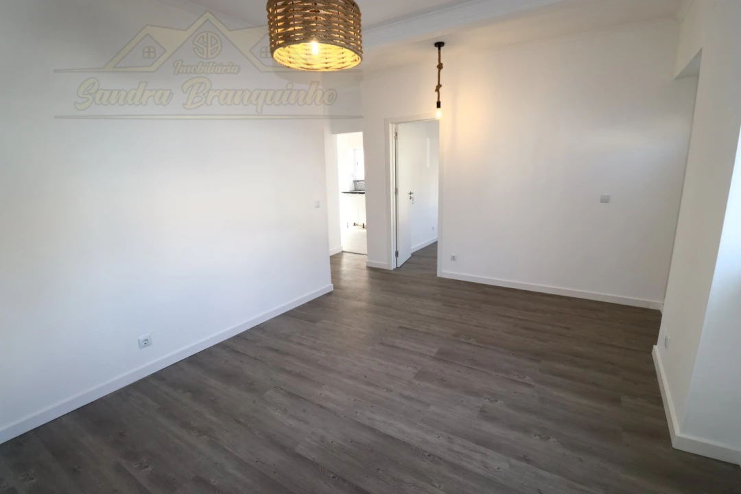 Apartamento T2 para Venda em Santa Maria, São Pedro e Matacães Foto 22