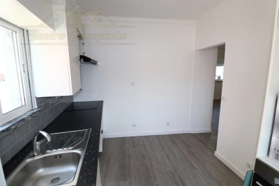 Apartamento T2 para Venda em Santa Maria, São Pedro e Matacães