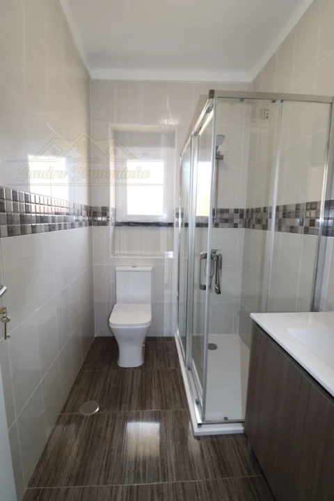 Apartamento T2 para Venda em Santa Maria, São Pedro e Matacães