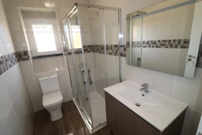 Apartamento T2 para Venda em Santa Maria, São Pedro e Matacães