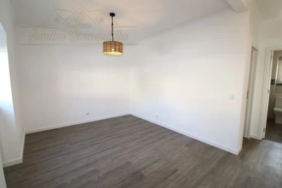 Apartamento T2 para Venda em Santa Maria, São Pedro e Matacães