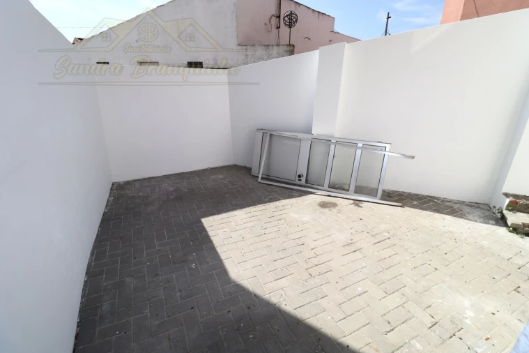 Apartamento T2 para Venda em Santa Maria, São Pedro e Matacães Foto 7