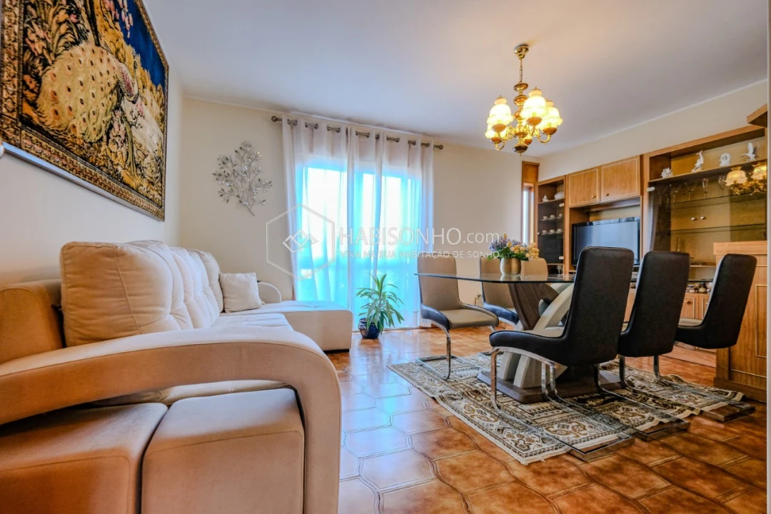 Apartamento T3 para Venda em Cidade da Maia Foto 2