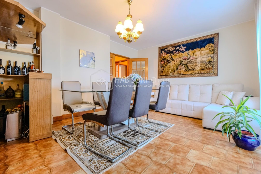 Apartamento T3 para Venda em Cidade da Maia Foto 3