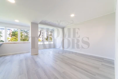 Apartamento T2 para Venda em Oeiras e São Julião da Barra, Paço de Arcos e Caxias