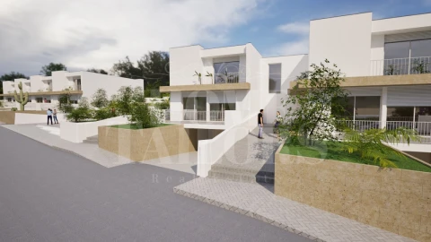 Moradia T3 para Venda em Igreja Nova e Cheleiros