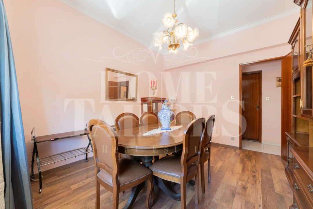Apartamento T3 para Venda em Póvoa de Santo Adrião e Olival Basto Foto 1