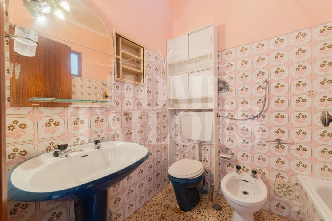 Apartamento T3 para Venda em Póvoa de Santo Adrião e Olival Basto Foto 14